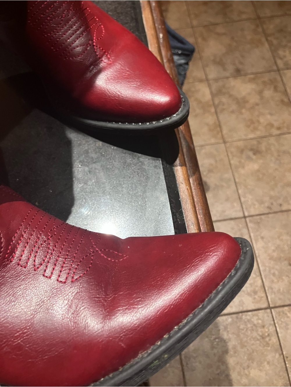Maroon Western Embroidered Cowboy Boots - Size 6.5 - Picture 4 of 4